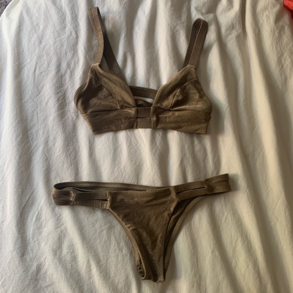 Vitamin A Gold Bikini set size: S
